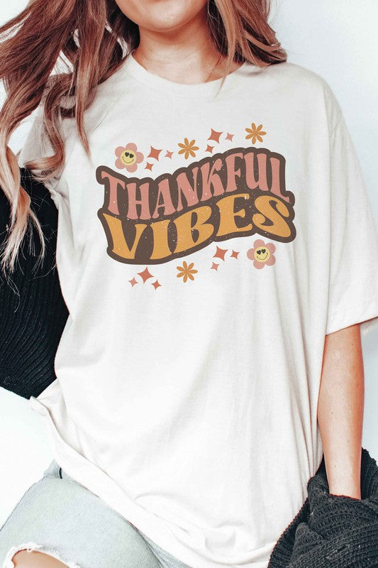 RETRO THANKFUL VIBES Graphic Tee