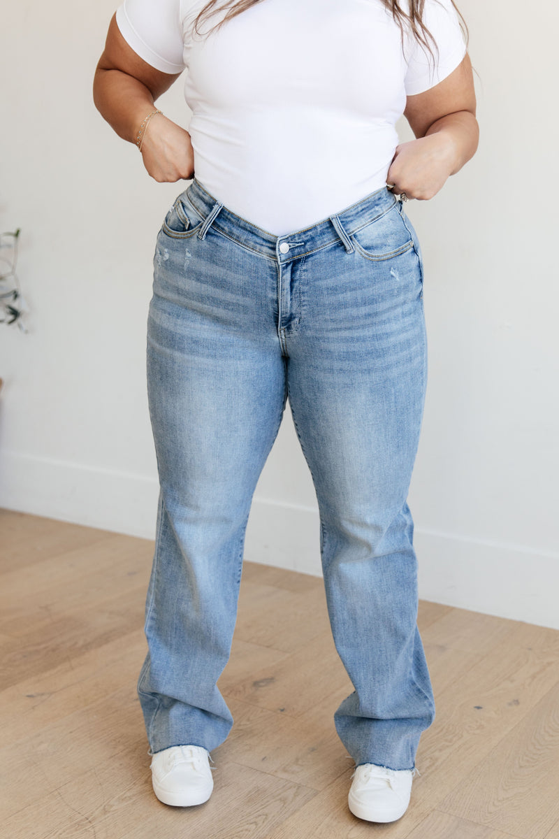 Mildred High Rise V Front Waistband Straight Judy Blue Jeans