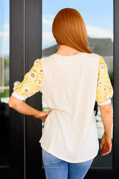 Primrose on Puff Sleeves Top