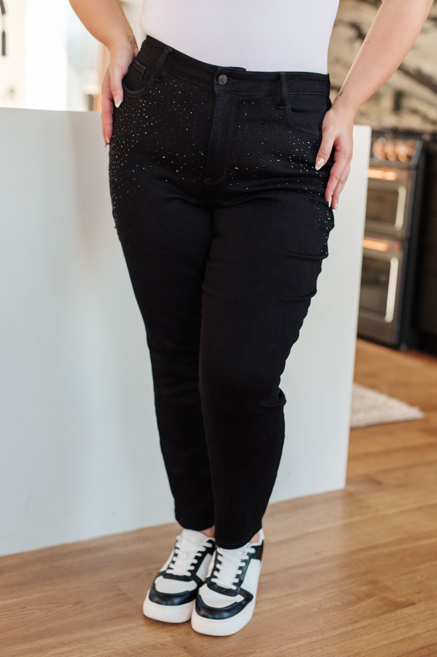 Reese Rhinestone Slim Fit Judy Blue Jeans in Black